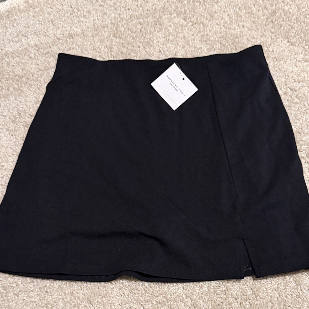 American eagle Black Mini Skirt with Side Slit and build in shorts Small